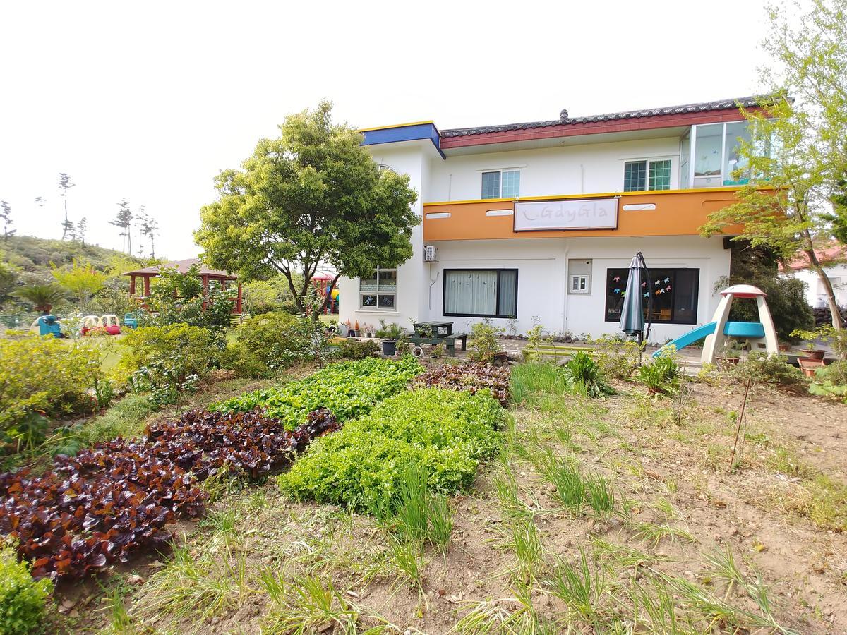 Gdygla Guesthouse Jeju Exterior photo